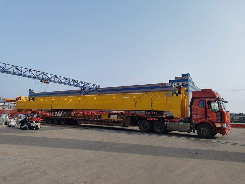 通用橋式起重機  QD32/5t—25.5m  制作完成，發往河南洛陽交付客戶使用