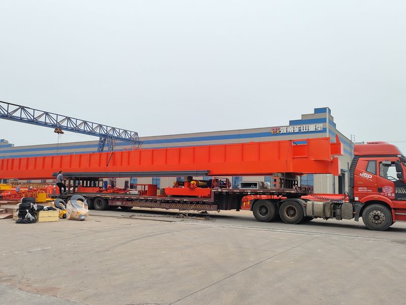 通用橋式起重機 QDXX32/5t—27.7m 制作完成，發往陜西省銅川市交付客戶使用。